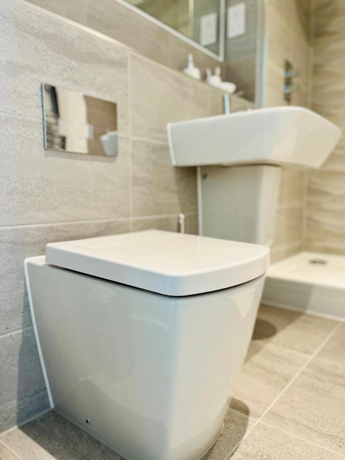 Fully Equipped One Bedroom Apartment Near Old Trafford Stadium! Manchester Exterior foto